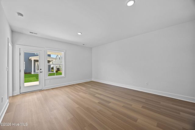 18 E Pioneer Way 74, Hampstead, NC 28443