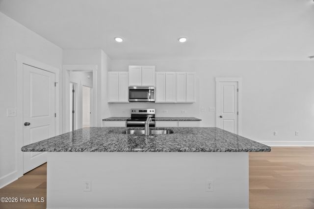 18 E Pioneer Way 74, Hampstead, NC 28443