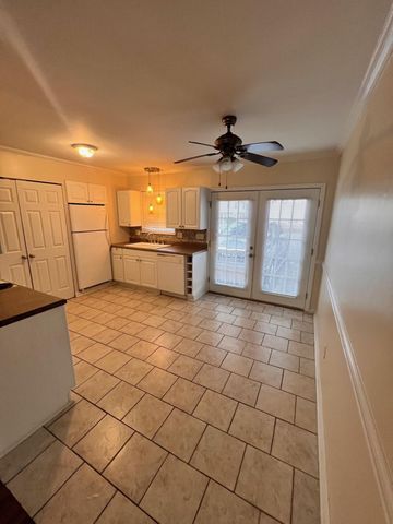 1423 Ashley River Road 3d, Charleston, SC 29407