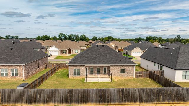 2315 Bridgegate Dr, Conway, AR 72034