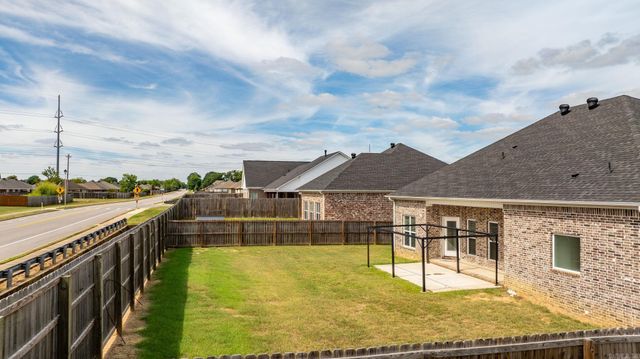 2315 Bridgegate Dr, Conway, AR 72034