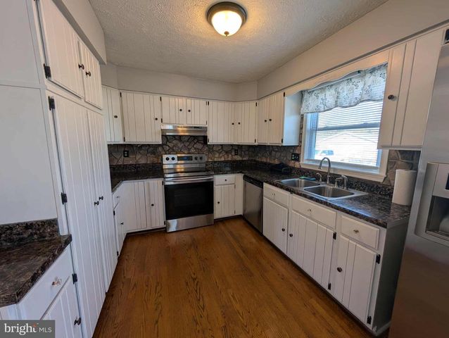 6810 CRESCENT RIDGE CT, Bealeton, VA 22712