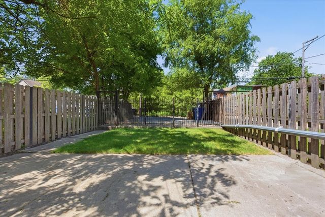 6506 S Saint Lawrence Avenue, Chicago, IL 60637