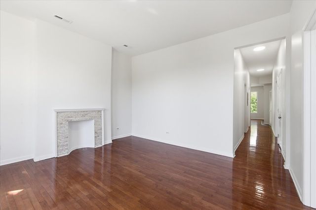 6506 S Saint Lawrence Avenue, Chicago, IL 60637