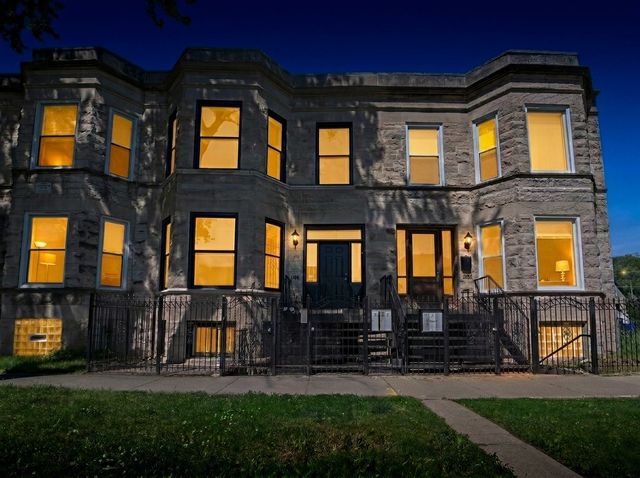 6506 S Saint Lawrence Avenue, Chicago, IL 60637