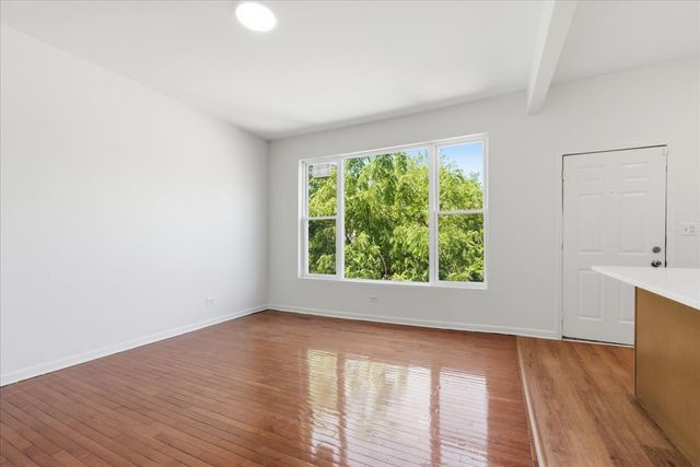 6506 S Saint Lawrence Avenue, Chicago, IL 60637