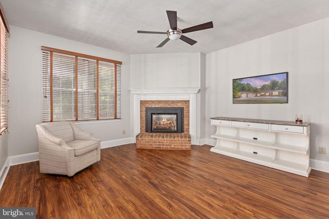 13801 HUNTING RUN DR, Fredericksburg, VA 22407