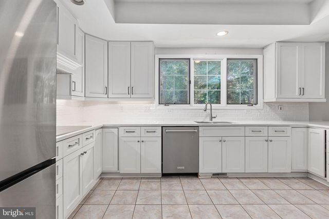 13801 HUNTING RUN DR, Fredericksburg, VA 22407