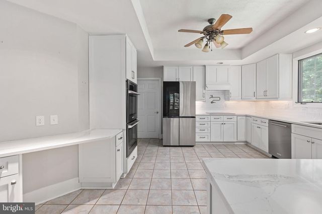13801 HUNTING RUN DR, Fredericksburg, VA 22407