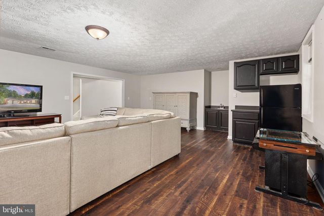 13801 HUNTING RUN DR, Fredericksburg, VA 22407
