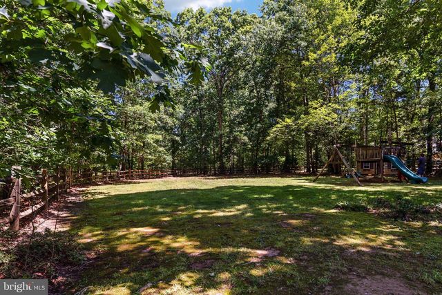 13801 HUNTING RUN DR, Fredericksburg, VA 22407