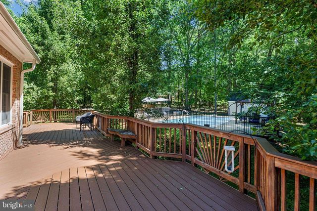 13801 HUNTING RUN DR, Fredericksburg, VA 22407