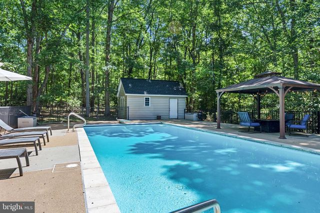 13801 HUNTING RUN DR, Fredericksburg, VA 22407