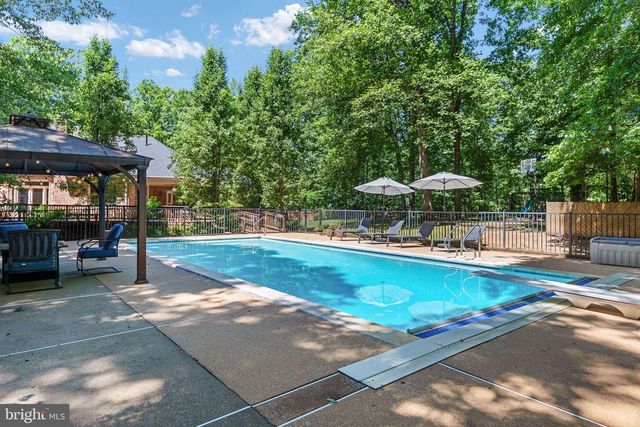 13801 HUNTING RUN DR, Fredericksburg, VA 22407