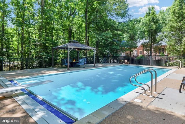 13801 HUNTING RUN DR, Fredericksburg, VA 22407
