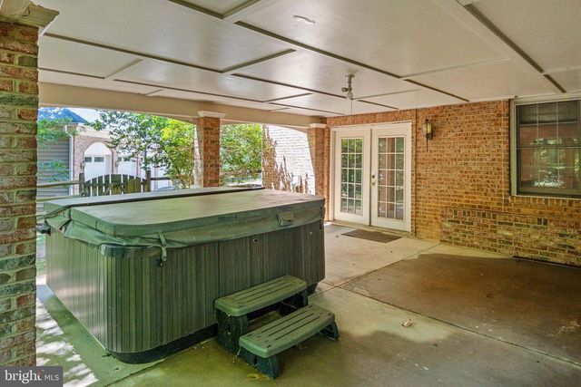 13801 HUNTING RUN DR, Fredericksburg, VA 22407