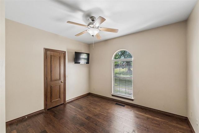 2404 Mission Ridge Drive, Edmond, OK 73025