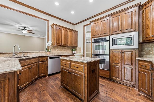 2404 Mission Ridge Drive, Edmond, OK 73025