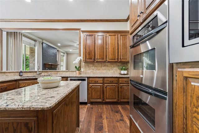 2404 Mission Ridge Drive, Edmond, OK 73025