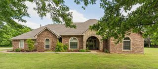 2404 Mission Ridge Drive, Edmond, OK 73025
