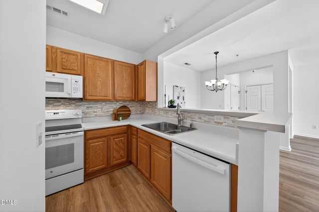 437 Eyam Hall Lane, Apex, NC 27502