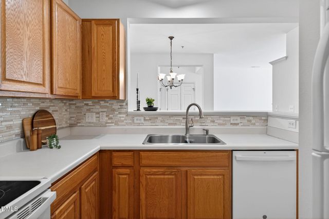 437 Eyam Hall Lane, Apex, NC 27502