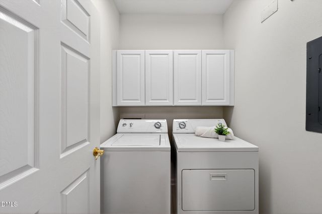 437 Eyam Hall Lane, Apex, NC 27502