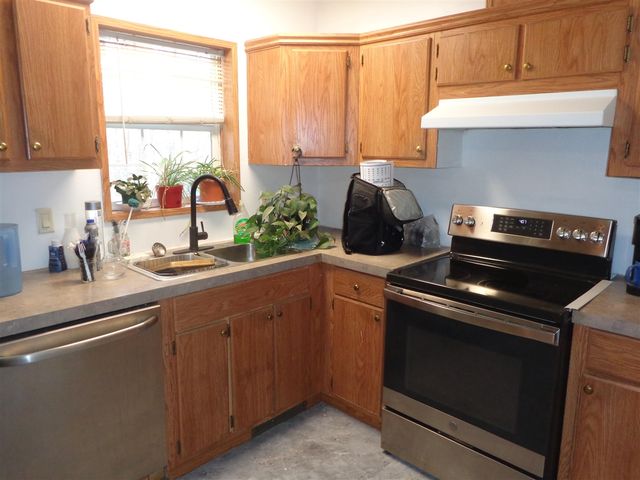 222 E 4th Street, Grand Junction, MI 49056