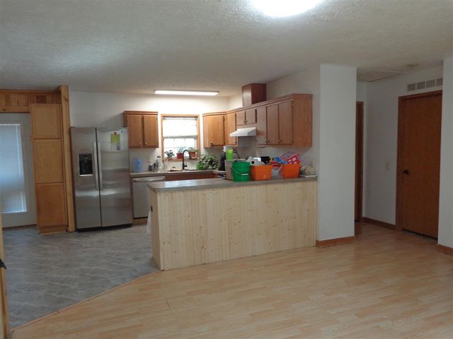 222 E 4th Street, Grand Junction, MI 49056