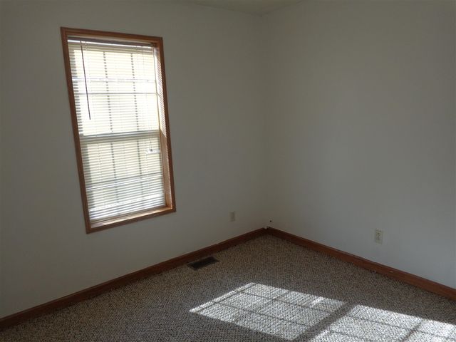 222 E 4th Street, Grand Junction, MI 49056