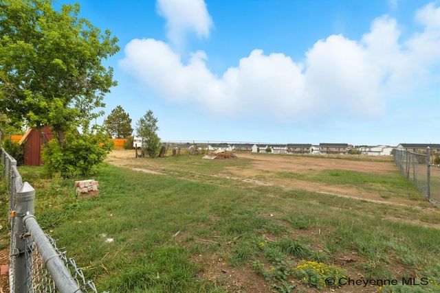 1122 W LEISHER RD, Cheyenne, WY 82007