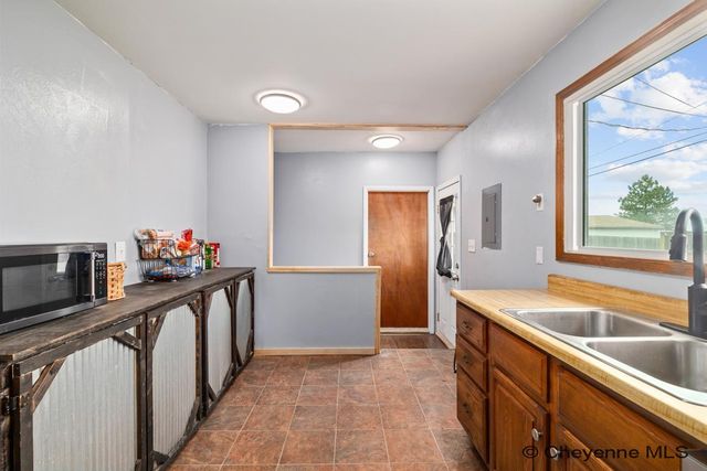 1122 W LEISHER RD, Cheyenne, WY 82007