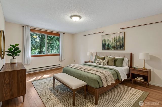 24913 11th Avenue S, Des Moines, WA 98198