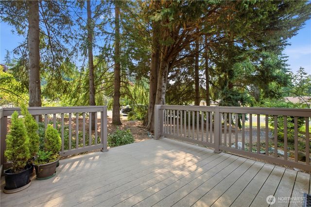 24913 11th Avenue S, Des Moines, WA 98198