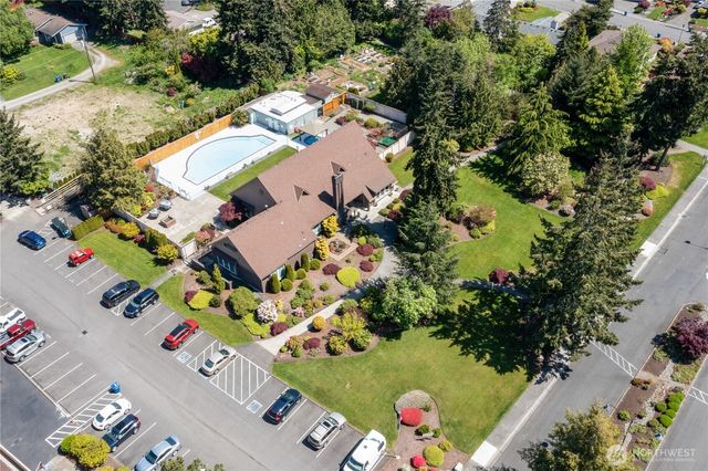 24913 11th Avenue S, Des Moines, WA 98198