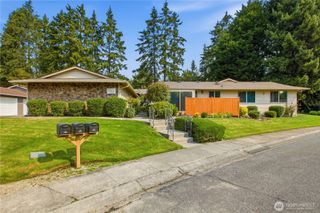 24913 11th Avenue S, Des Moines, WA 98198
