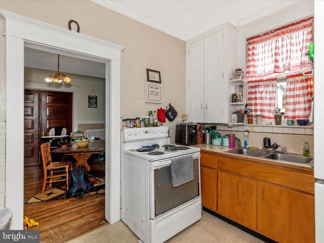 250 E E MAIN STREET, Waynesboro, PA 17268