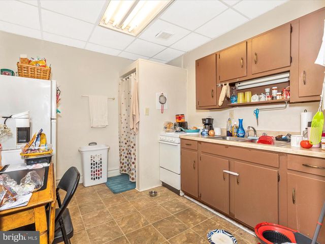 250 E E MAIN STREET, Waynesboro, PA 17268