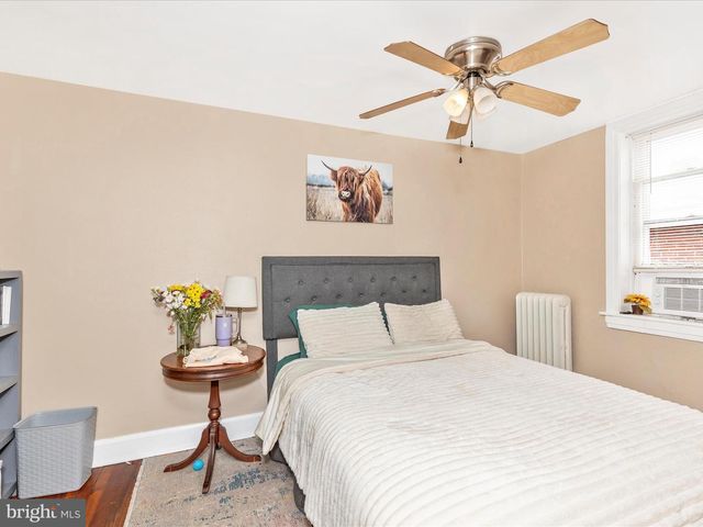 250 E E MAIN STREET, Waynesboro, PA 17268