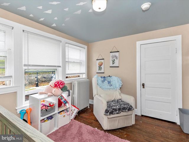 250 E E MAIN STREET, Waynesboro, PA 17268