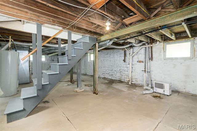 5030 Grace Avenue, St Louis, MO 63116