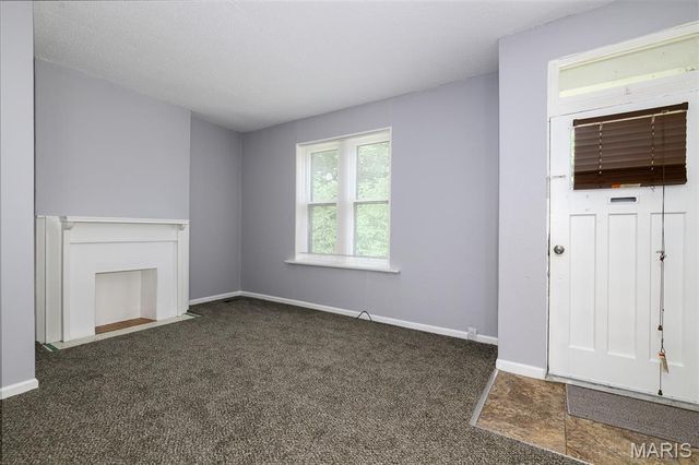 5030 Grace Avenue, St Louis, MO 63116