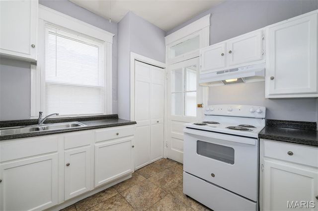 5030 Grace Avenue, St Louis, MO 63116