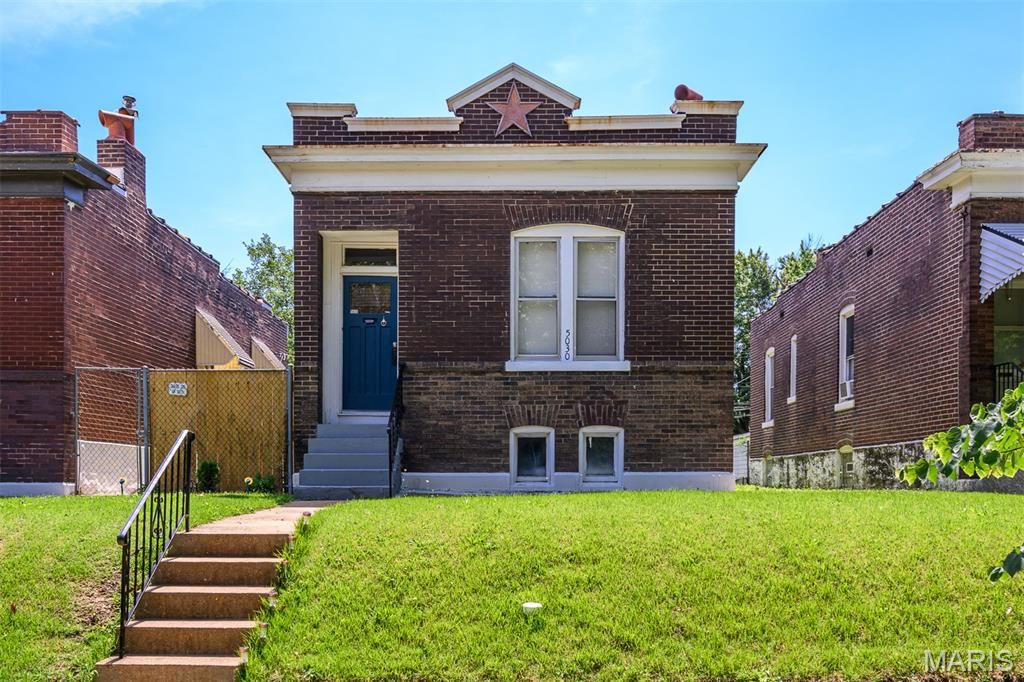 5030 Grace Avenue, St Louis, MO 63116