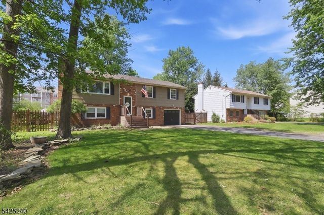 241 Woodside Ln, Bridgewater Twp., NJ 08807