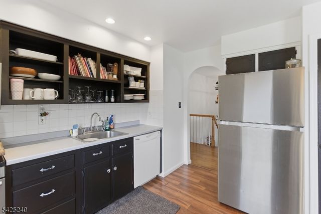 241 Woodside Ln, Bridgewater Twp., NJ 08807