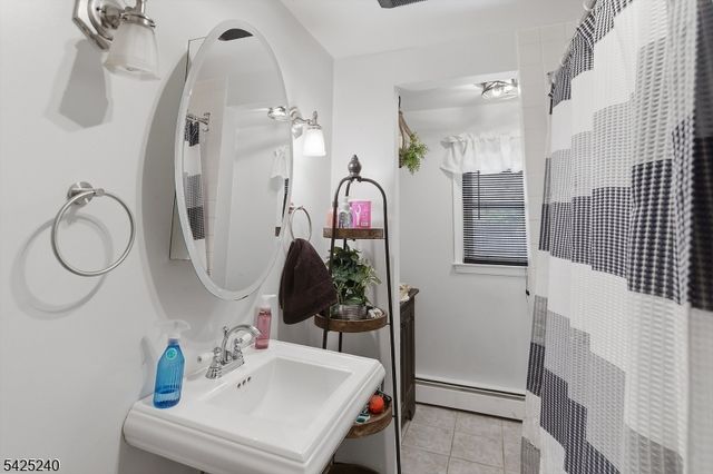 241 Woodside Ln, Bridgewater Twp., NJ 08807