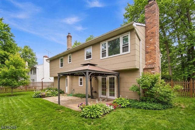 241 Woodside Ln, Bridgewater Twp., NJ 08807