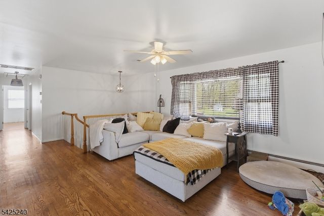 241 Woodside Ln, Bridgewater Twp., NJ 08807