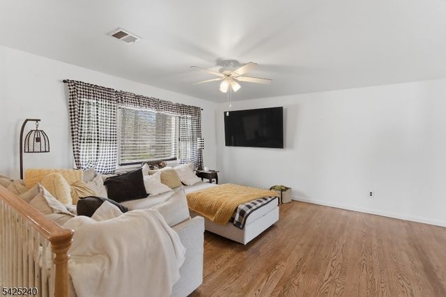 241 Woodside Ln, Bridgewater Twp., NJ 08807